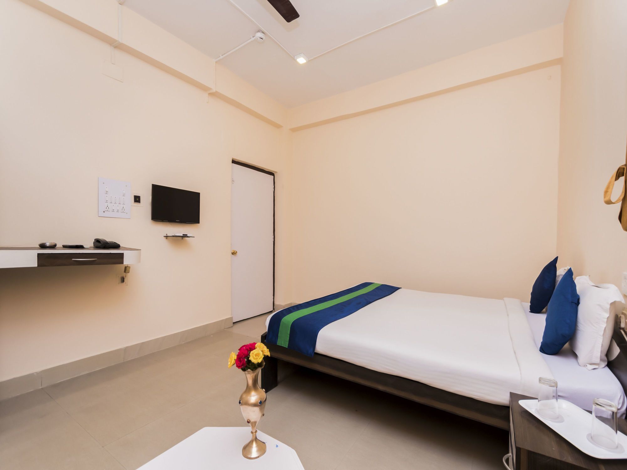 Oyo 8998 Hotel Aayash Liluāh Zewnętrze zdjęcie